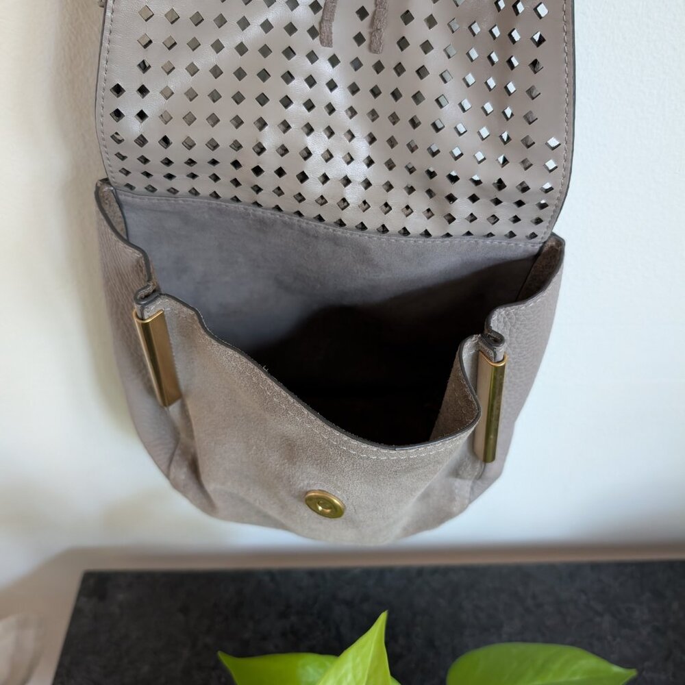 Vince Camuto Storm Gray crossbody bag - Picture 5 of 8